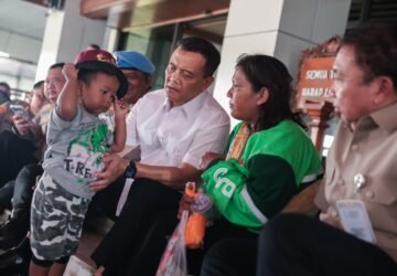 Ahmad Luthfi Dengar Langsung Keluhan Driver Ojol di Depan Kantor Gubernur Jateng