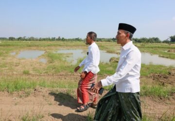 Warga Tinanding Grobogan Keluhkan Lumpur Pascabanjir, Sekda Jateng Langsung Respons Cepat