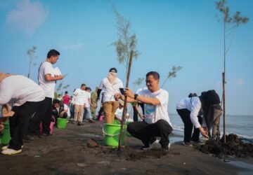 Program Mageri Segoro Jadi Ajang Menjaga Pesisir