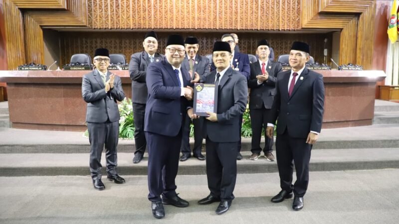 BPK Temukan Lima Masalah Keuangan di Jateng Saat Serahkan LHP LKPD Tahun 2025