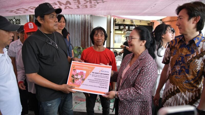 Tinjau Korban Kebakaran di Jagalan, Wali Kota Agustina Apresiasi Keguyuban Warga