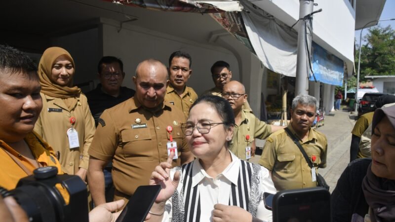 Agustina Perkuat Pembangunan Lingkungan Lewat Dana BOP RT