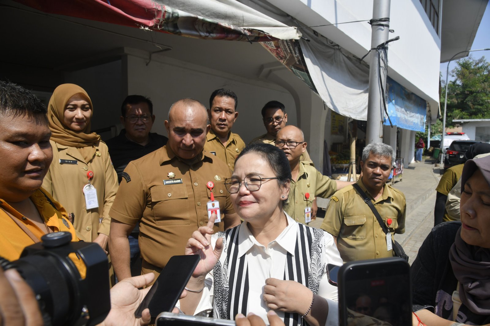 Agustina Perkuat Pembangunan Lingkungan Lewat Dana BOP RT