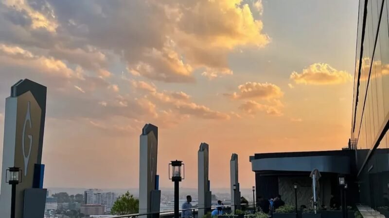 Skyline Gumaya Tower Hotel Hadirkan SkySpace, Rooftop Baru Nikmati Panorama Kota Semarang