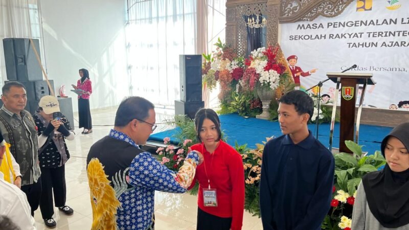Sekda Kota Semarang Buka MPLS di Sekolah Rakyat Terintegrasi
