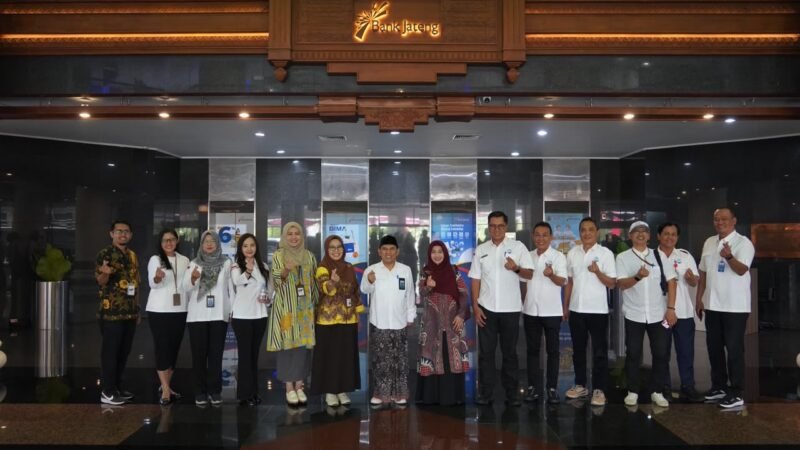 Kolaborasi Bank Jateng Syariah dan PDAM Semarang Luncurkan Program Sambungan Air Murah