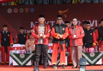 Wali Kota Agustina Terima Kehormatan Tapak Suci, Muktamar XVI Tekankan Pembentukan Karakter Generasi Muda