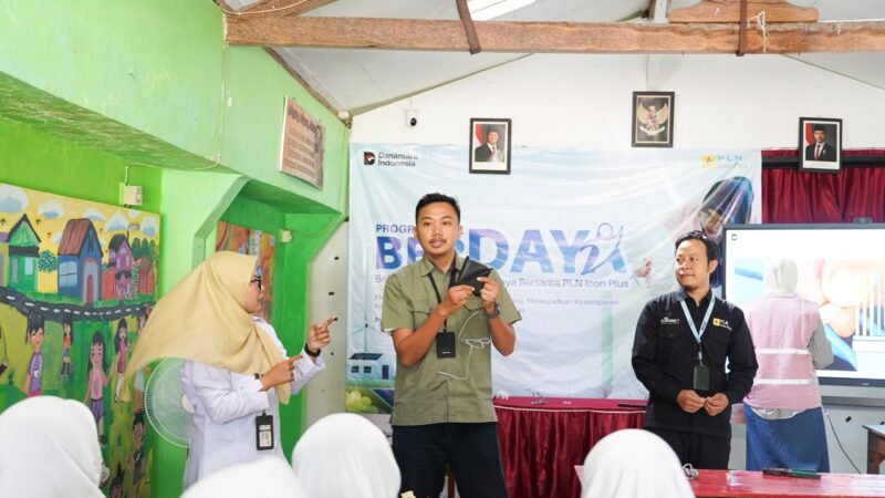 PLN Icon Plus Hadirkan Program BERDAYA di SLB B Yakut Purwokerto, Dorong Siswa Kenali Dunia Industri Telekomunikasi