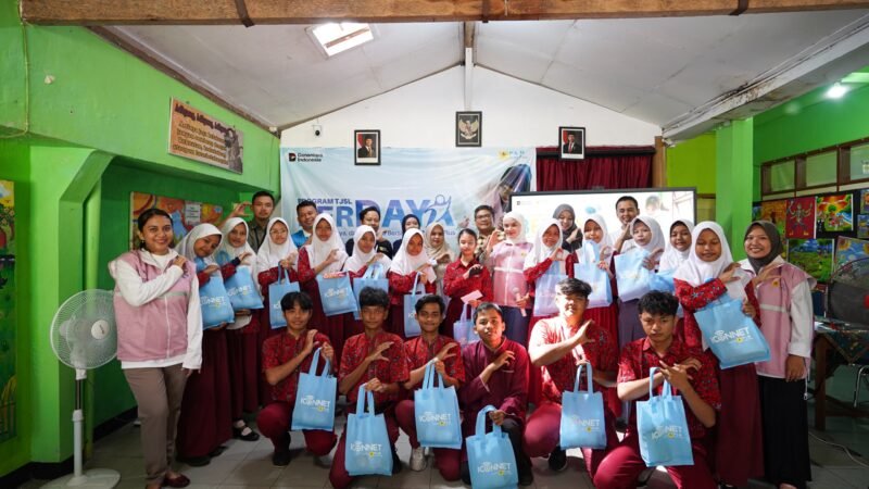 PLN Icon Plus Buka Ruang Pengembangan Siswa SLB B Yakut Purwokerto melalui Program Magang Industri