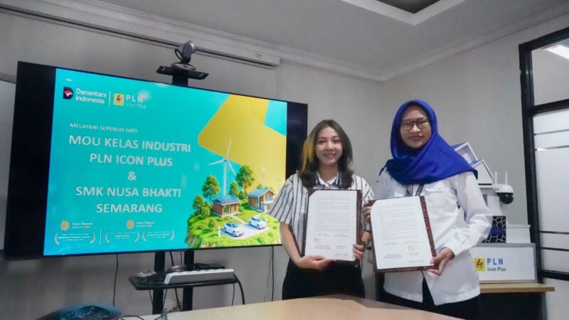 PLN Icon Plus Buka Ruang Belajar Industri Bagi Siswa TJKT SMK Nusa Bhakti Semarang
