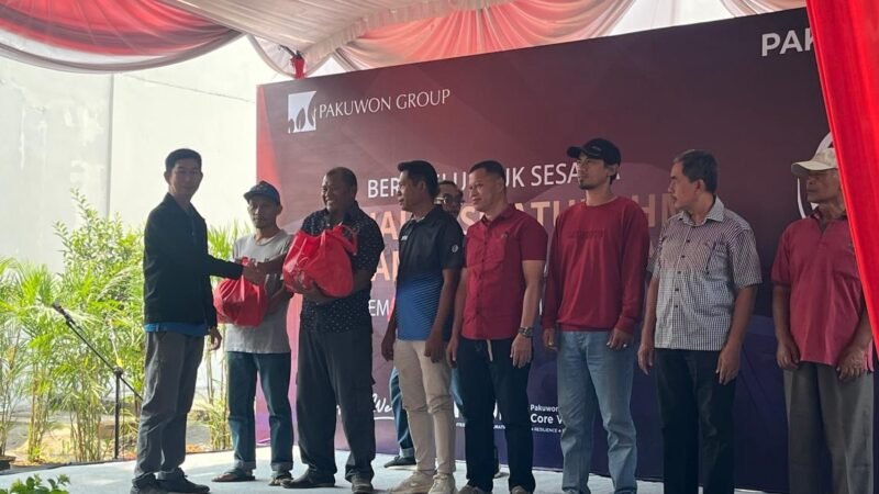 Pakuwon Mall Semarang Bagikan 750 Paket Sembako, Perkuat Silaturahmi dengan Warga Tinjomoyo