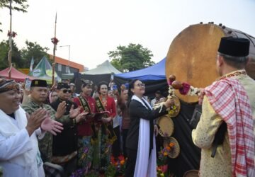 Wali Kota Semarang Kenalkan Cerita Dugderan kepada Kafilah MTQ Nasional XXXI