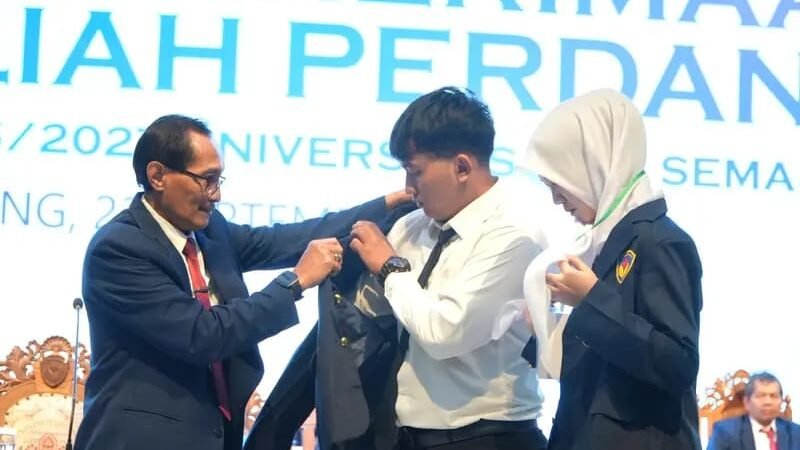 Prestasi Bukan Akhir, Mahasiswa Baru Diminta Beri Dampak untuk Masyarakat