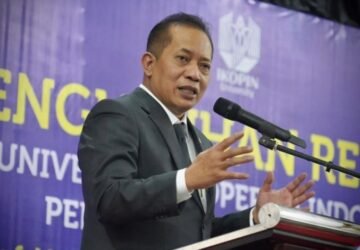 Menkop Pastikan Gaji PNS Lewat Koperasi Merah Putih Mulai 2026