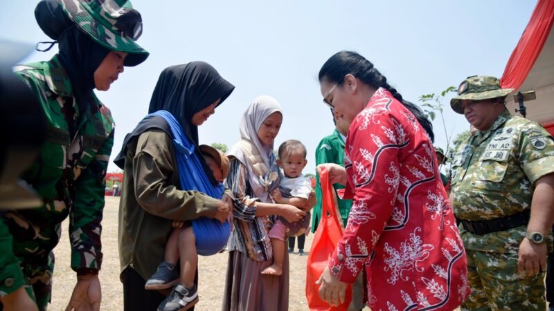 Wali Kota Semarang Agustina Wilujeng, TNI, dan Warga Bergotong Royong Bangun Penggaron Kidul lewat TMMD